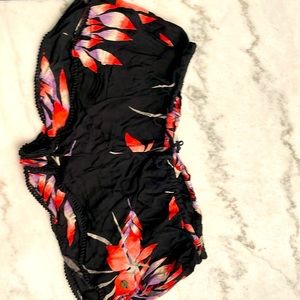 Roxy floral and black size medium cover up shirts